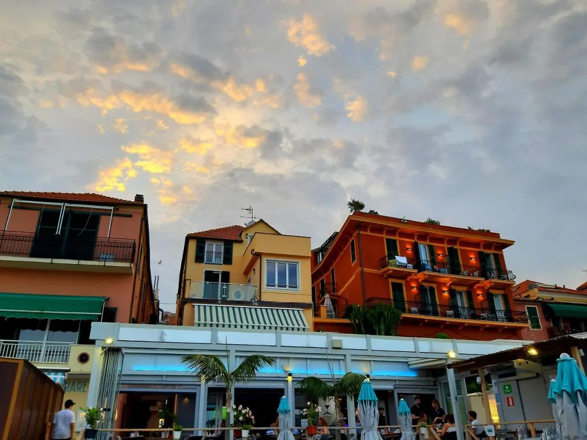 Appartamento Fronte Mare Con Terrazzo Zio Αλάσιο 0*,  Ιταλία