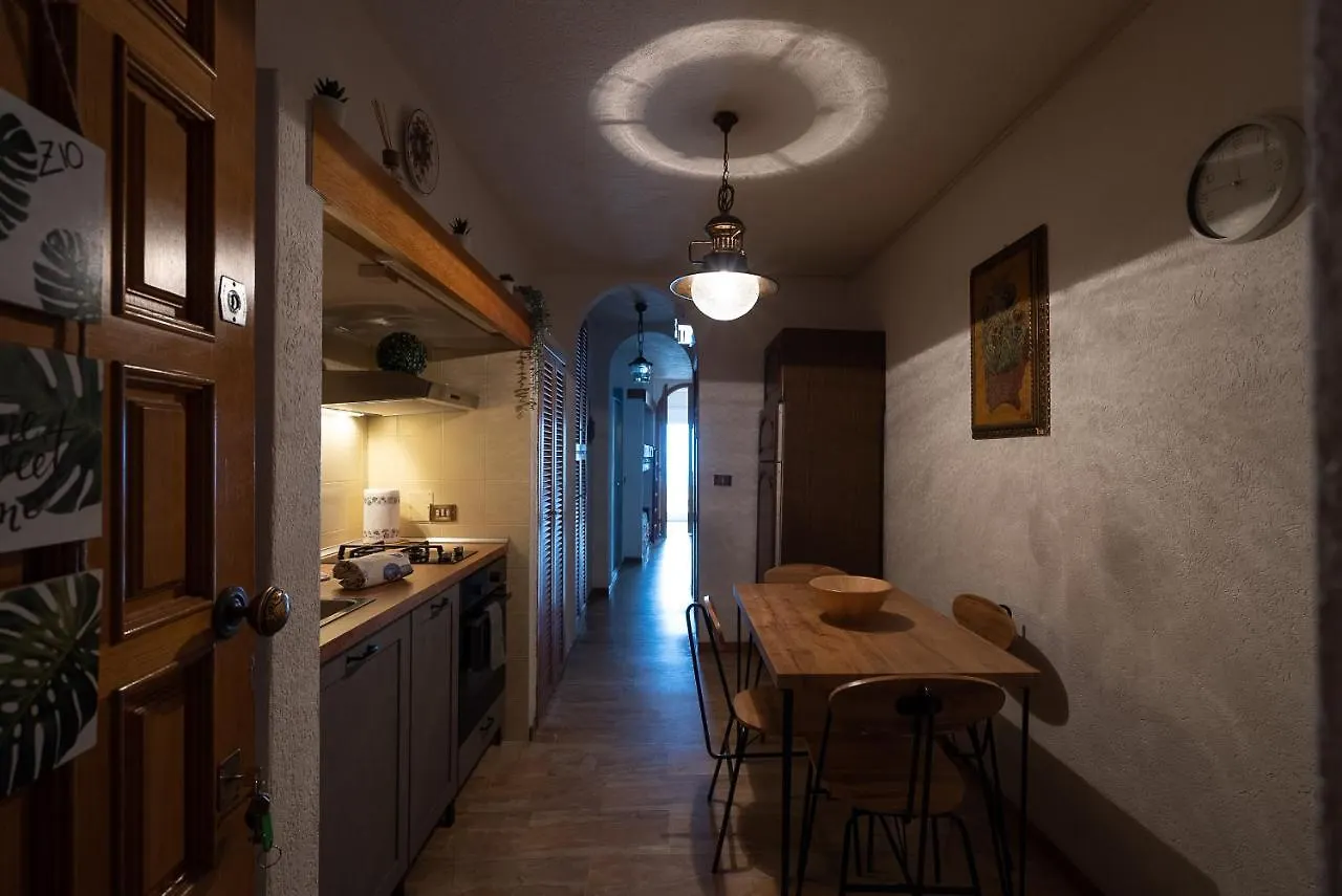 Appartamento Fronte Mare Con Terrazzo Zio Αλάσιο